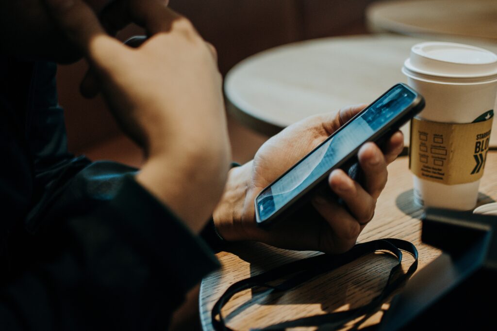 Mobile App & Dashboard